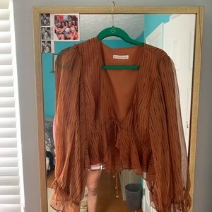 Never worn -  here comes the sun- deep V with tie